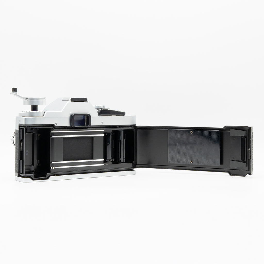 Olympus OM30 - Zuiko 50mm f1.8 Lens image 4