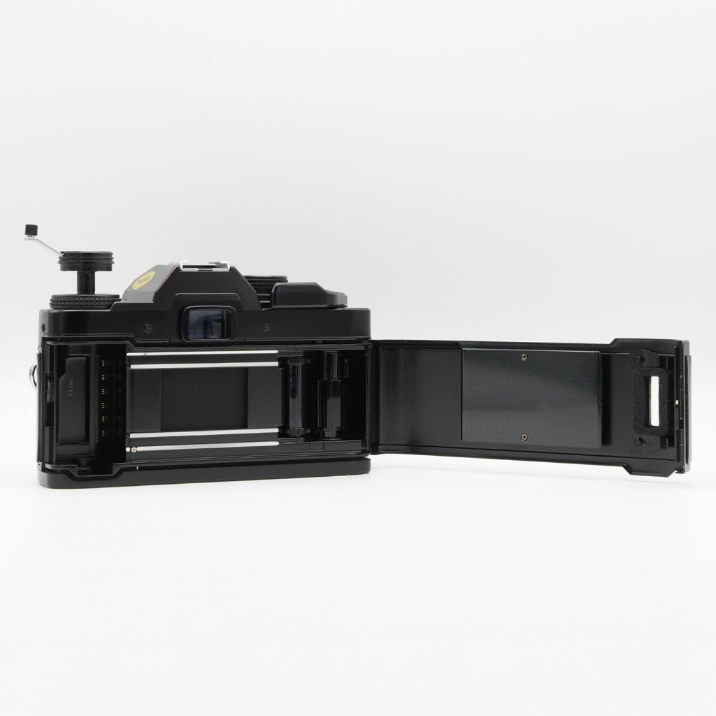 Olympus OM40 Program - Zuiko 28mm f2.8 Lens image 4