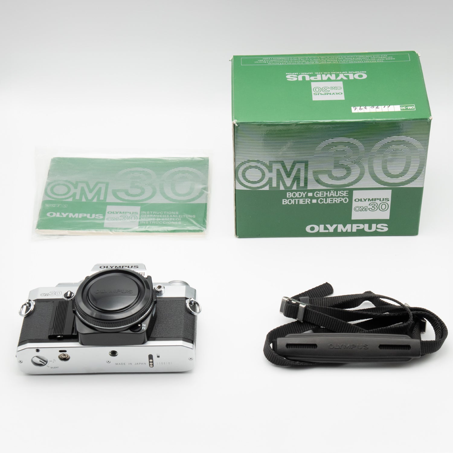 Olympus OM30 - Body image 1