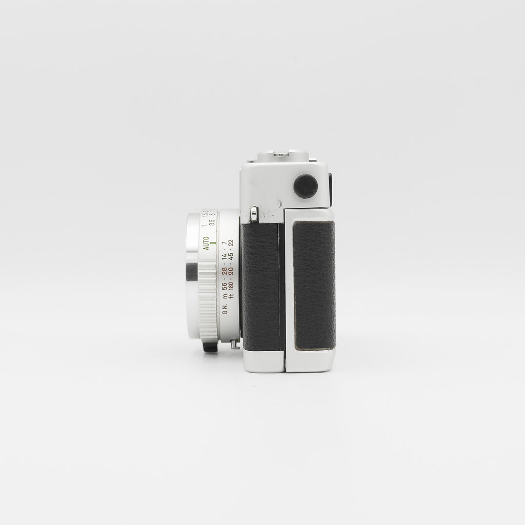 Konica C35