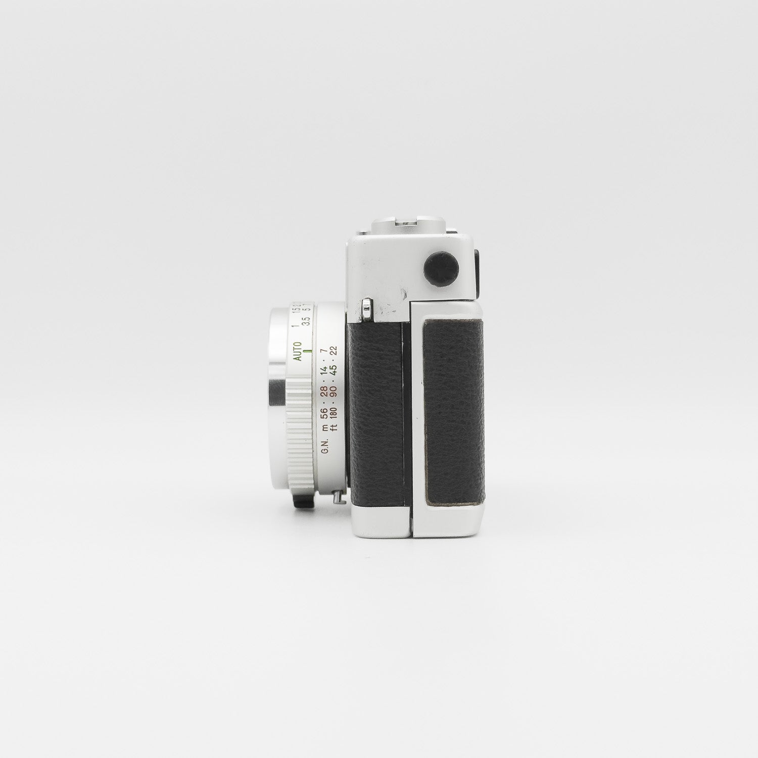 Konica C35