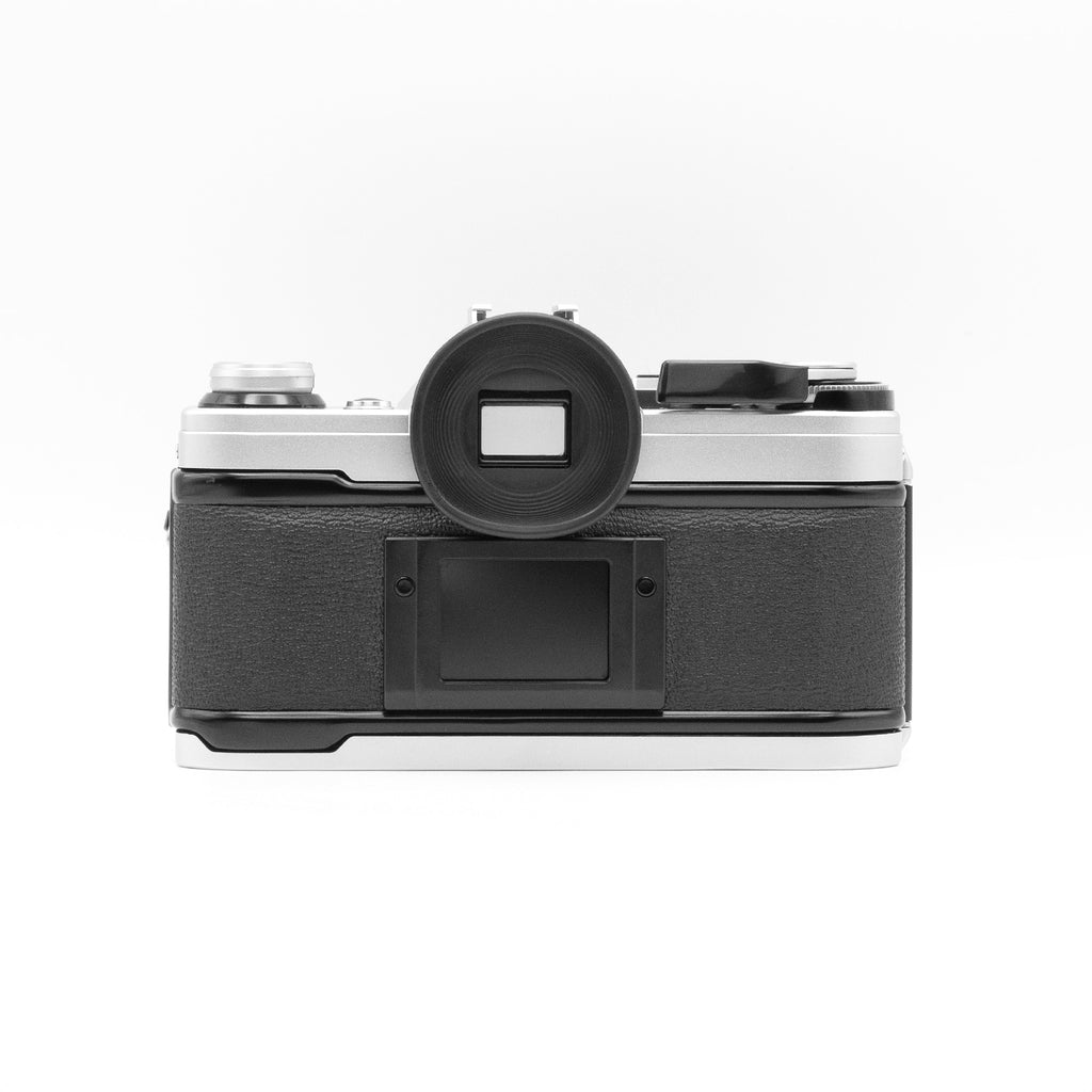 Canon AE-1 - Canon FD 50mm f1.8 image 2