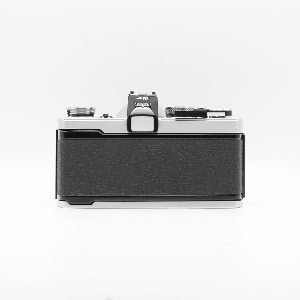 Olympus OM-1 - 50mm f1.8 Lens