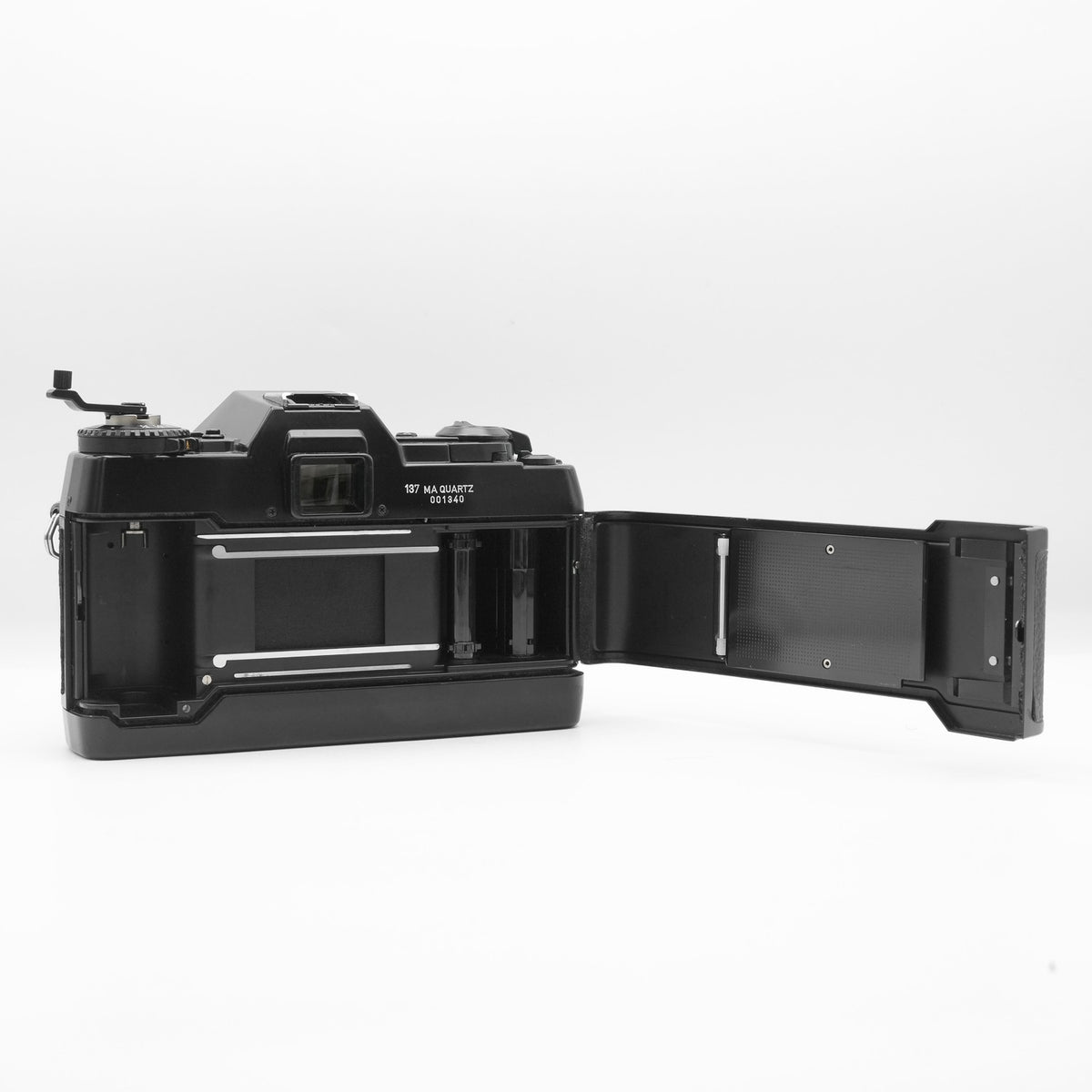 Contax 137 MA Quartz with Yashica ML 50mm f1.9
