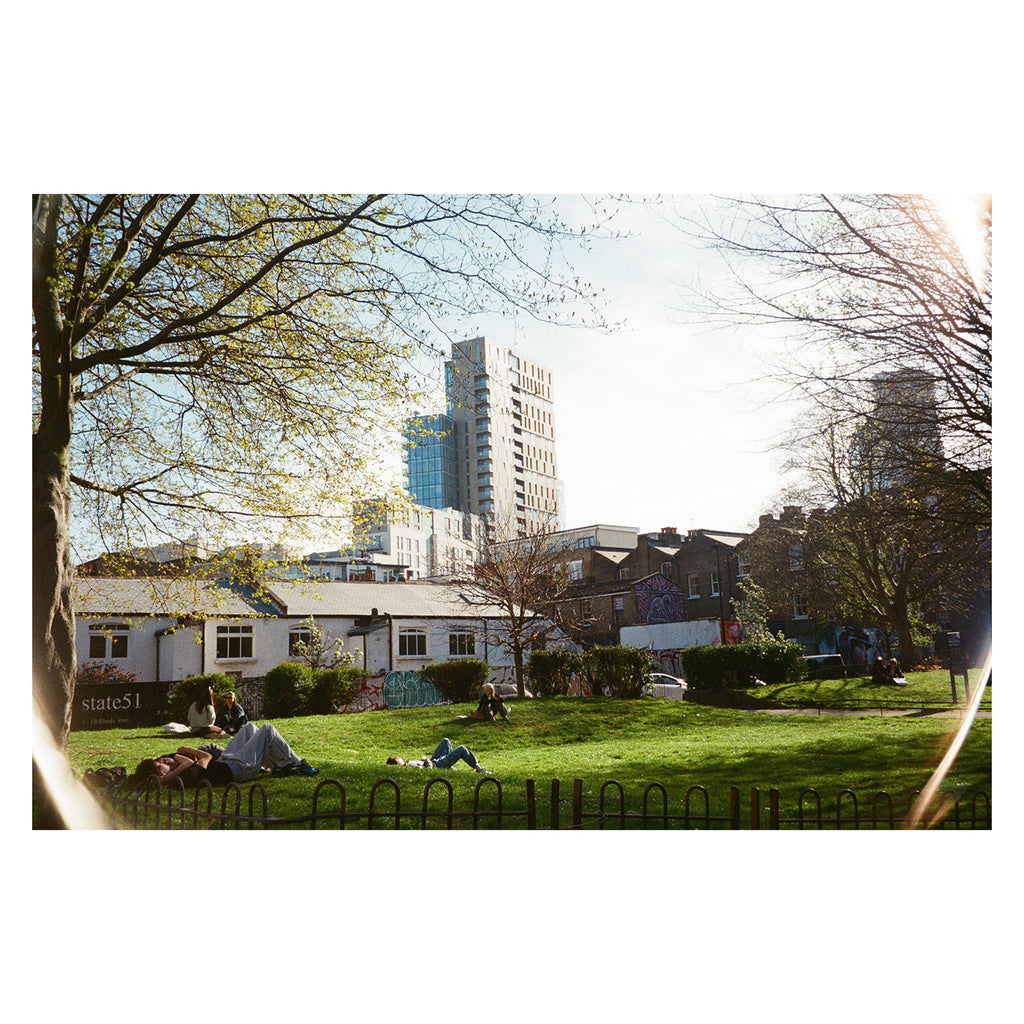 Example of the small light leak in bright outdoor conditions, taken on this camera