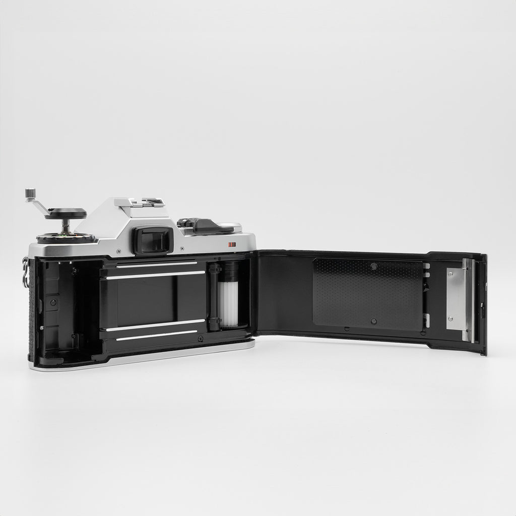 Pentax ME Super silver film door open