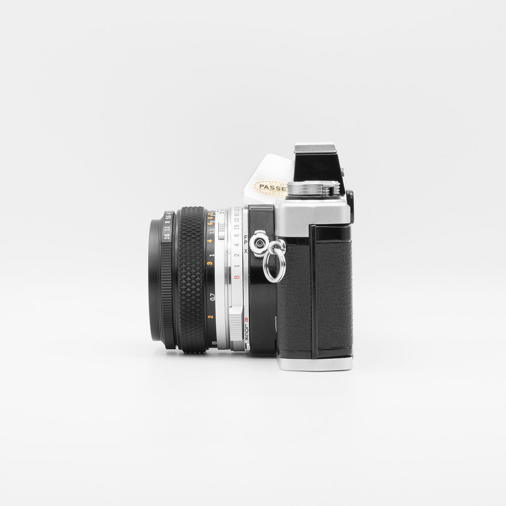 Olympus OM2n side view