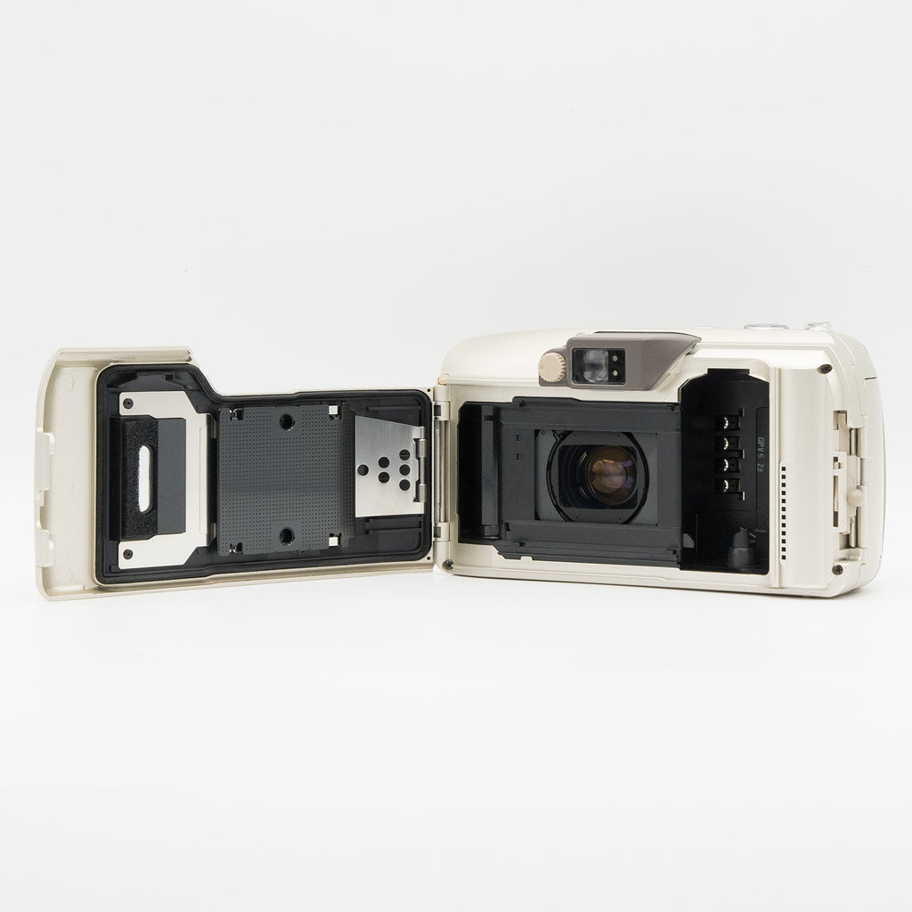 Olympus Mju II Zoom 170 film chamber