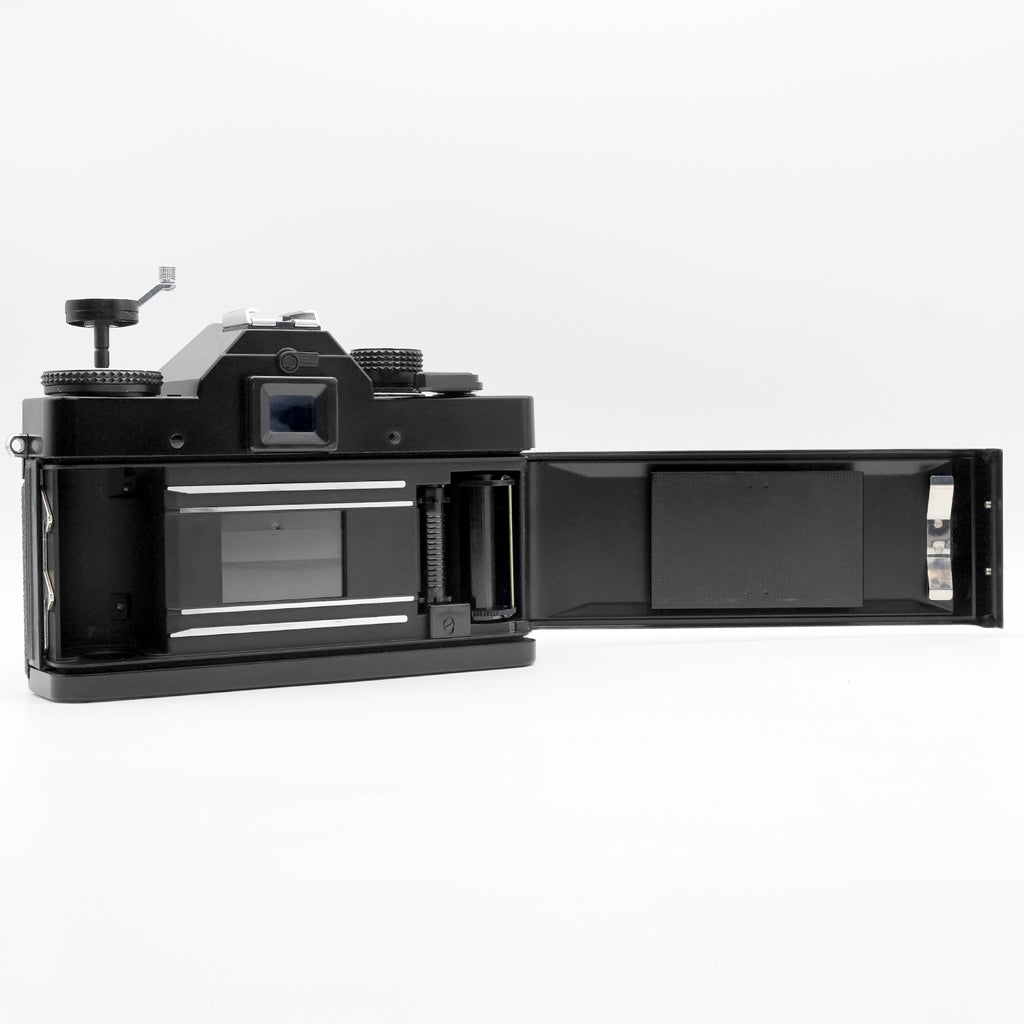 Praktica EE2 - Pentacon 50mm f1.8